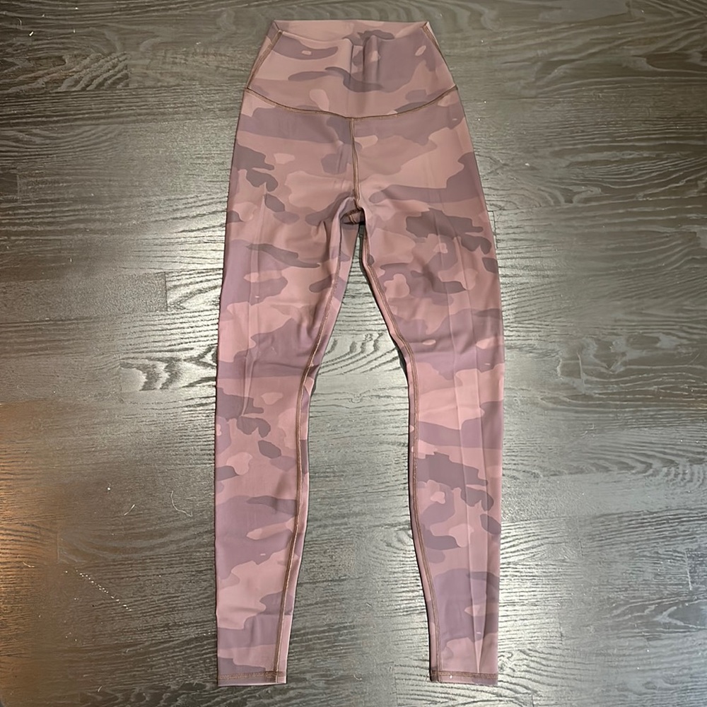 Alo Yoga leggings - brown camo